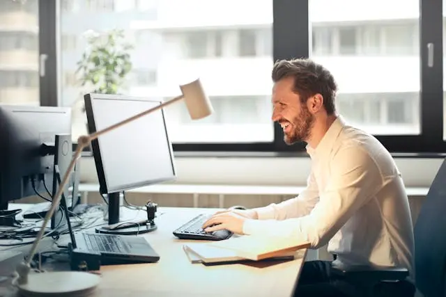 Ücretsiz domain tescili ve bedava alan adı alma yöntemleri rehberi görseli